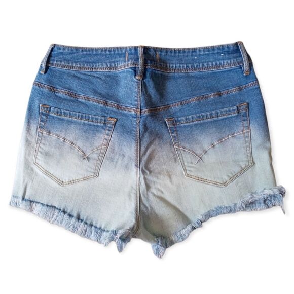 ❤️SALE! PRICE FINAL!❤️ BULLHEAD HIGH RISE CUT-OFF JEAN SHORTS Size 4 - Picture 2 of 8